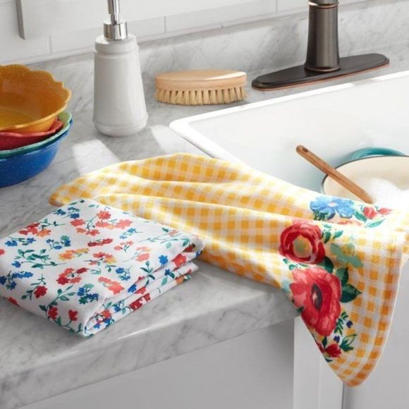 The Pioneer Woman Gingham Floral 2-Piece Kitchen Towel Set - Picture 2 of 5